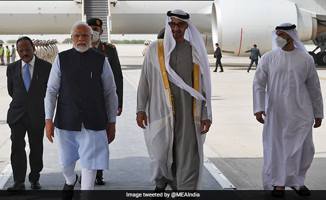 PM Modi meets UAE President Sheikh Mohamed in Abu Dhabi￼